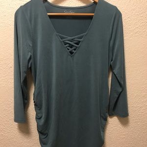 Maternity Lg criss cross half sleeve top